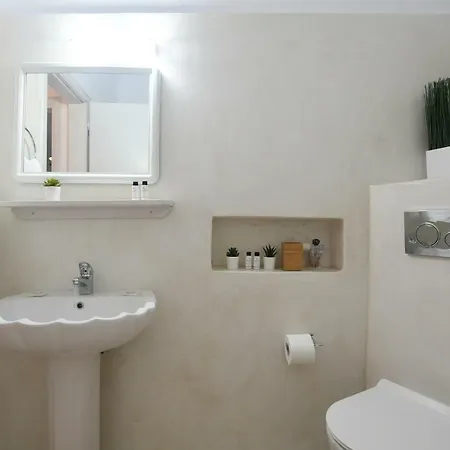 Apartament Gialos Beach Front Pera Gyalos